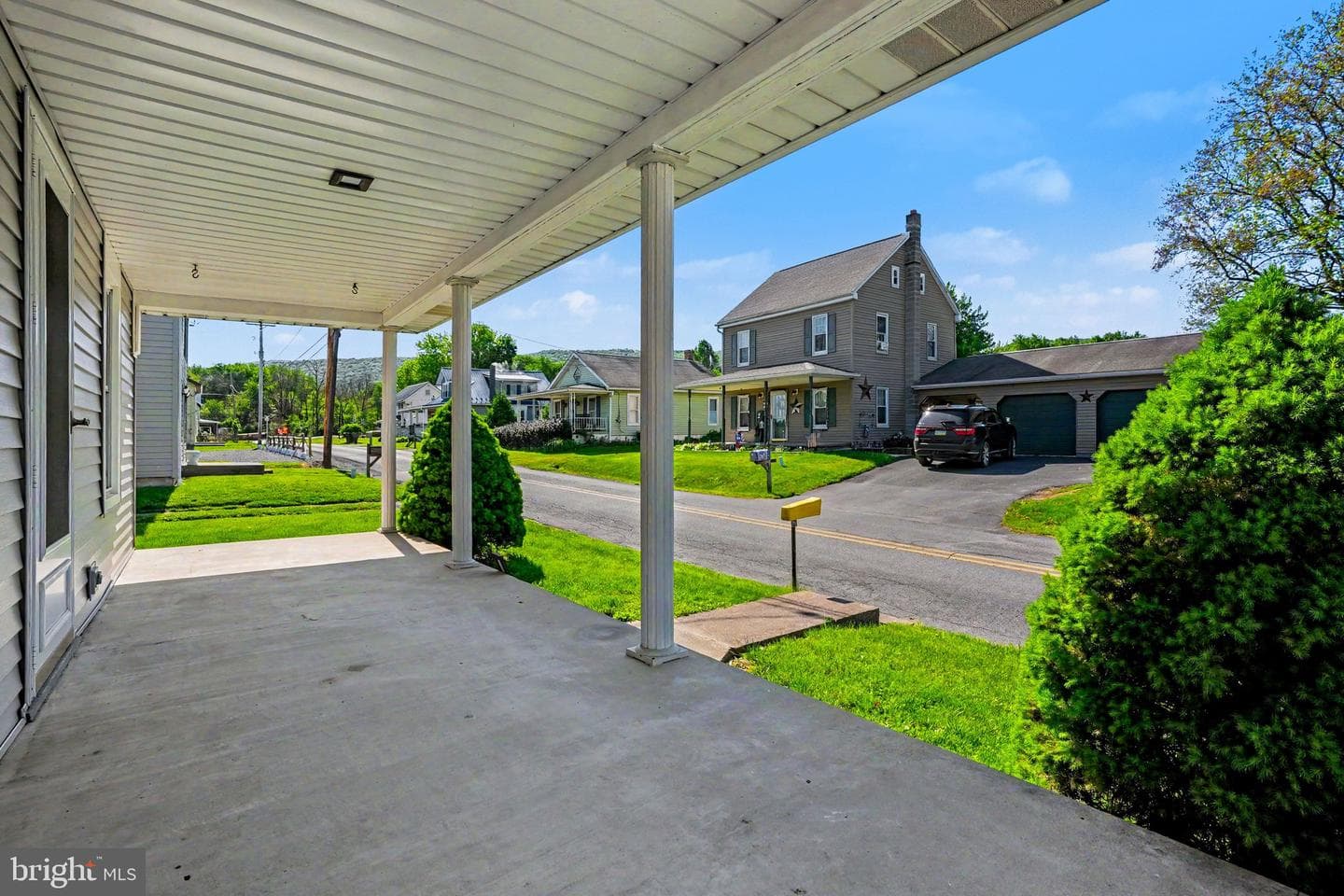 1441 N River Road photo 26