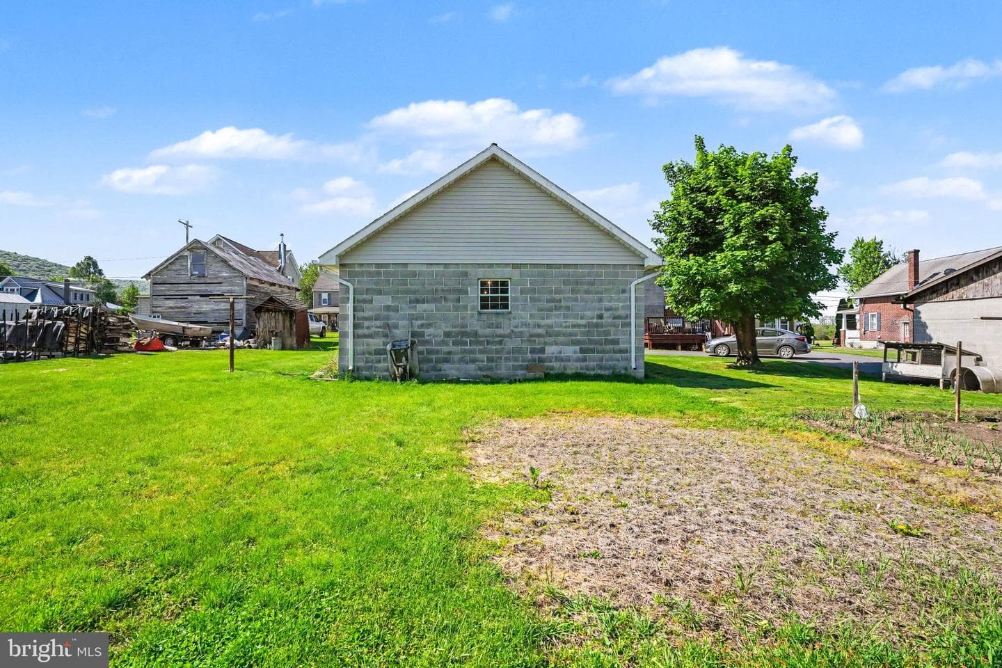 1441 N River Road photo 28