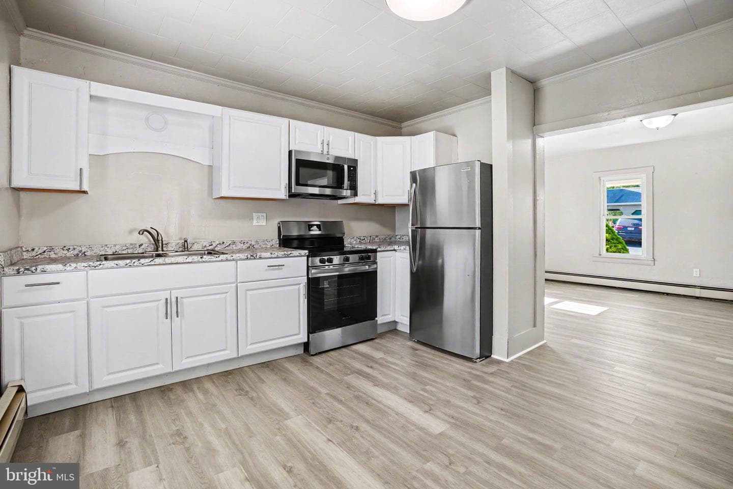 1441 N River Road photo 4