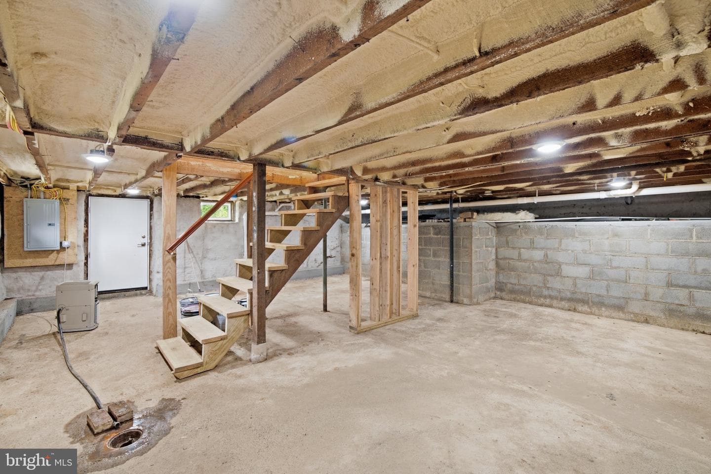 667 Summit Road photo 29