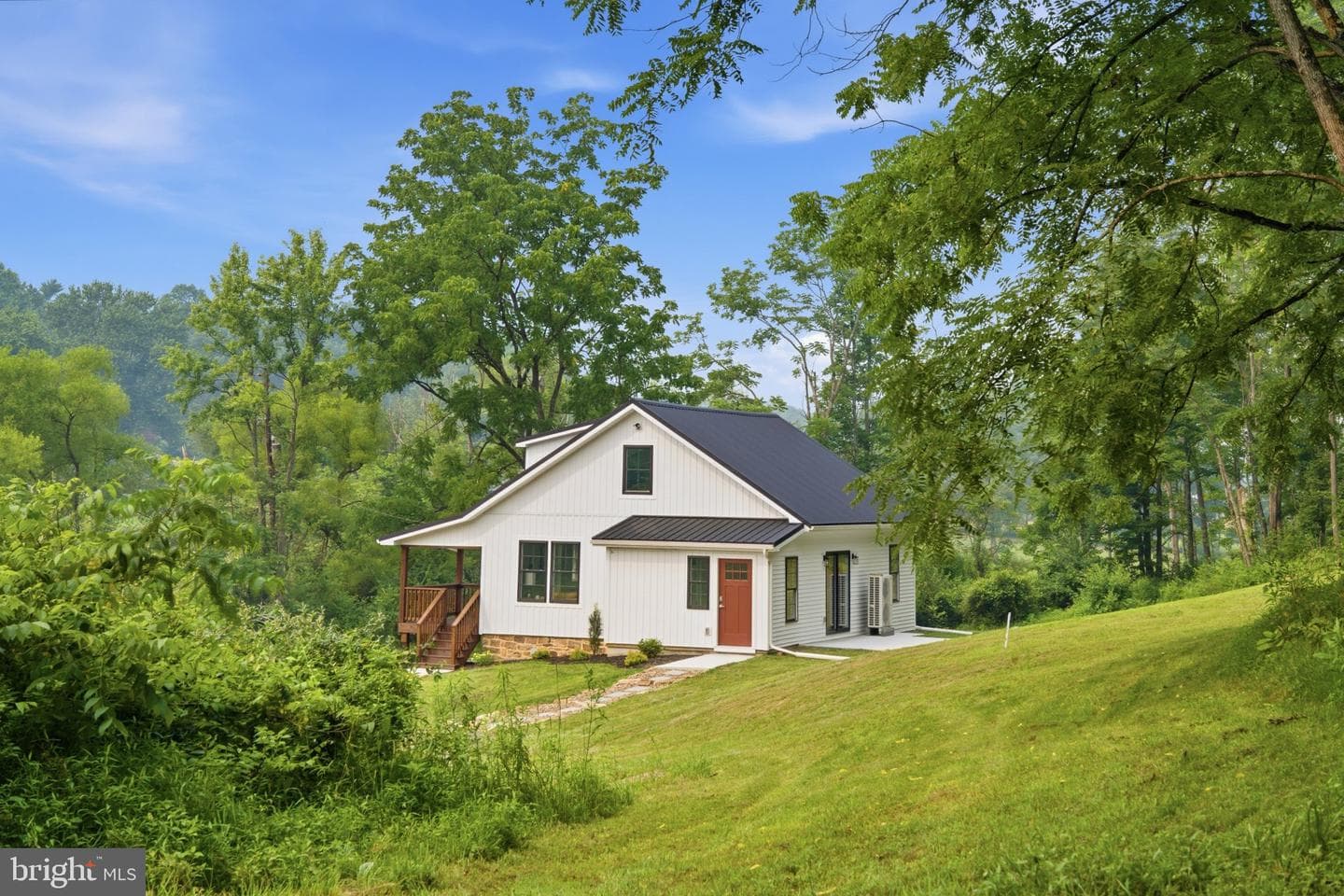 667 Summit Road photo 34
