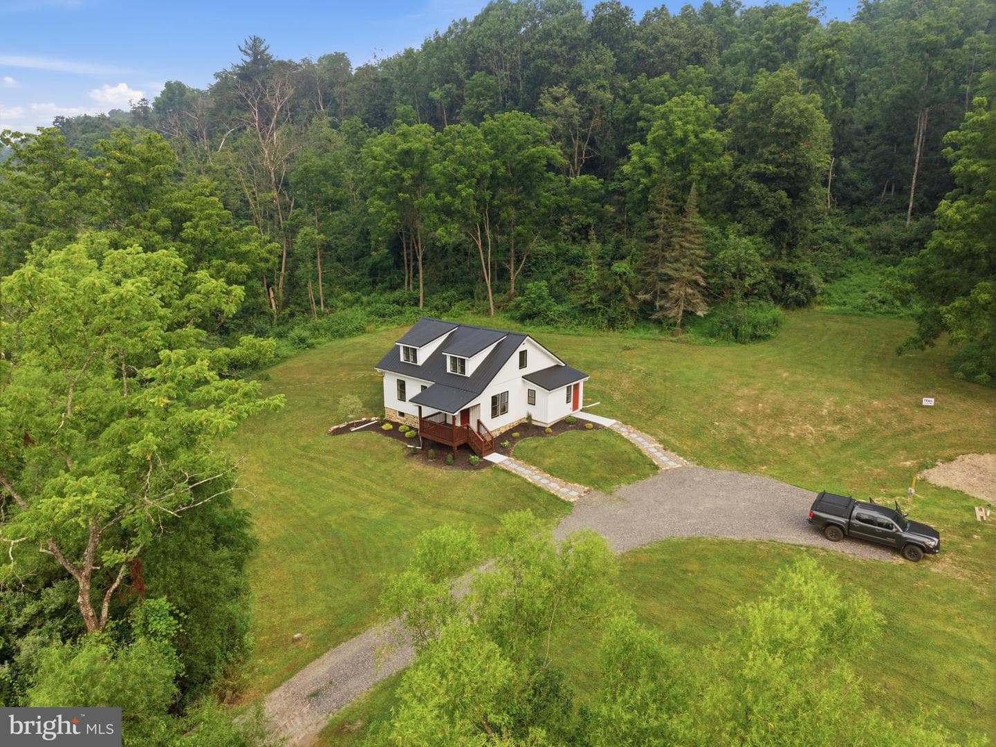 667 Summit Road photo 45