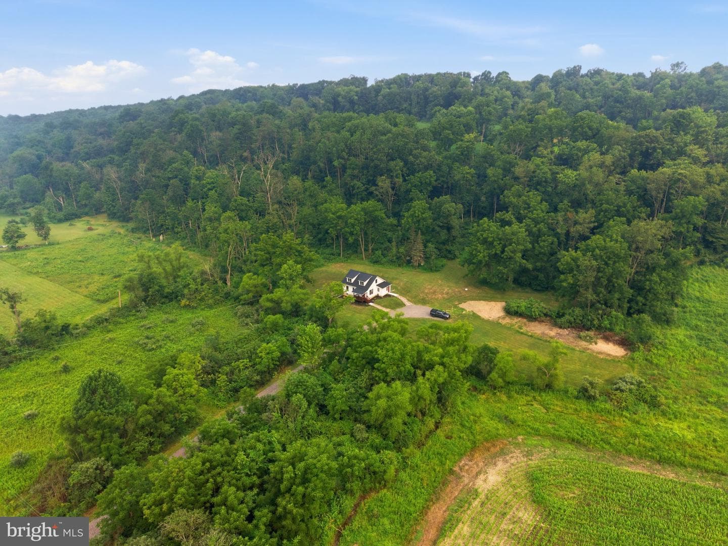 667 Summit Road photo 46