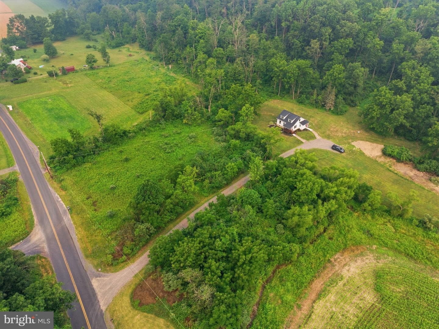 667 Summit Road photo 58