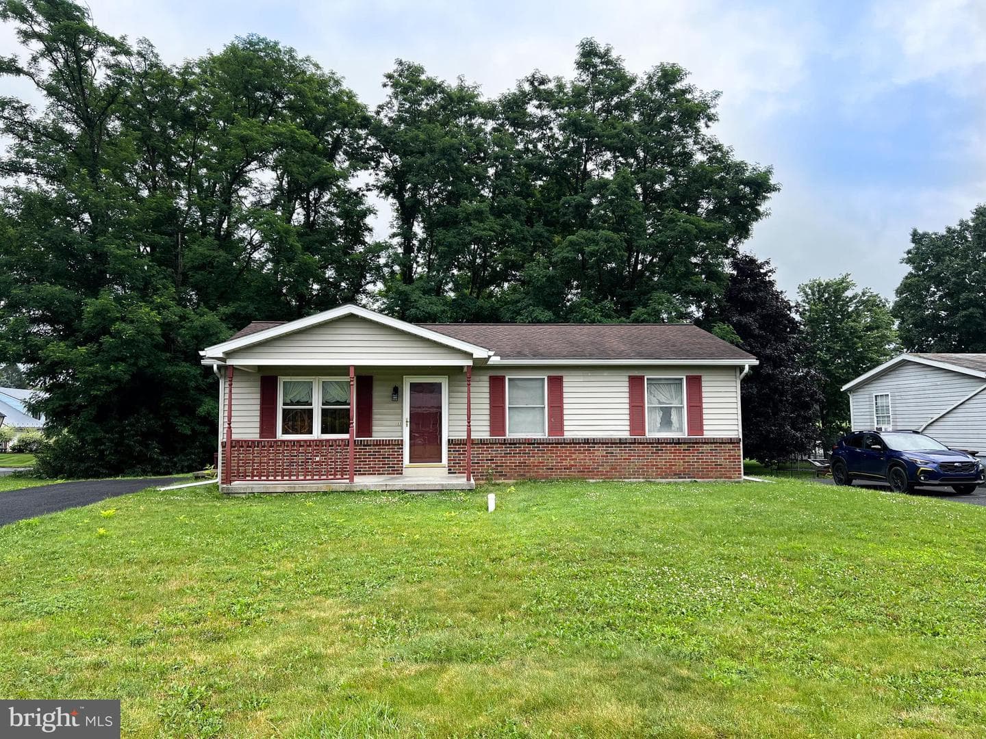 120 Liberty Lane photo 1