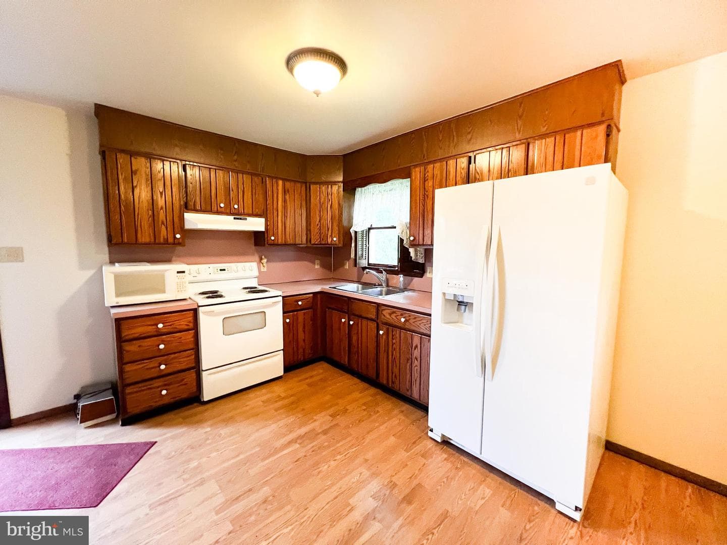120 Liberty Lane photo 3