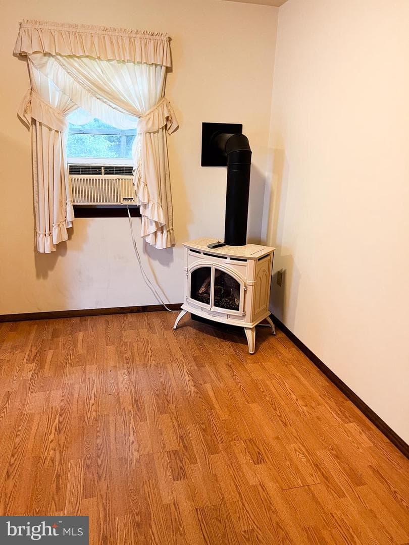 120 Liberty Lane photo 7
