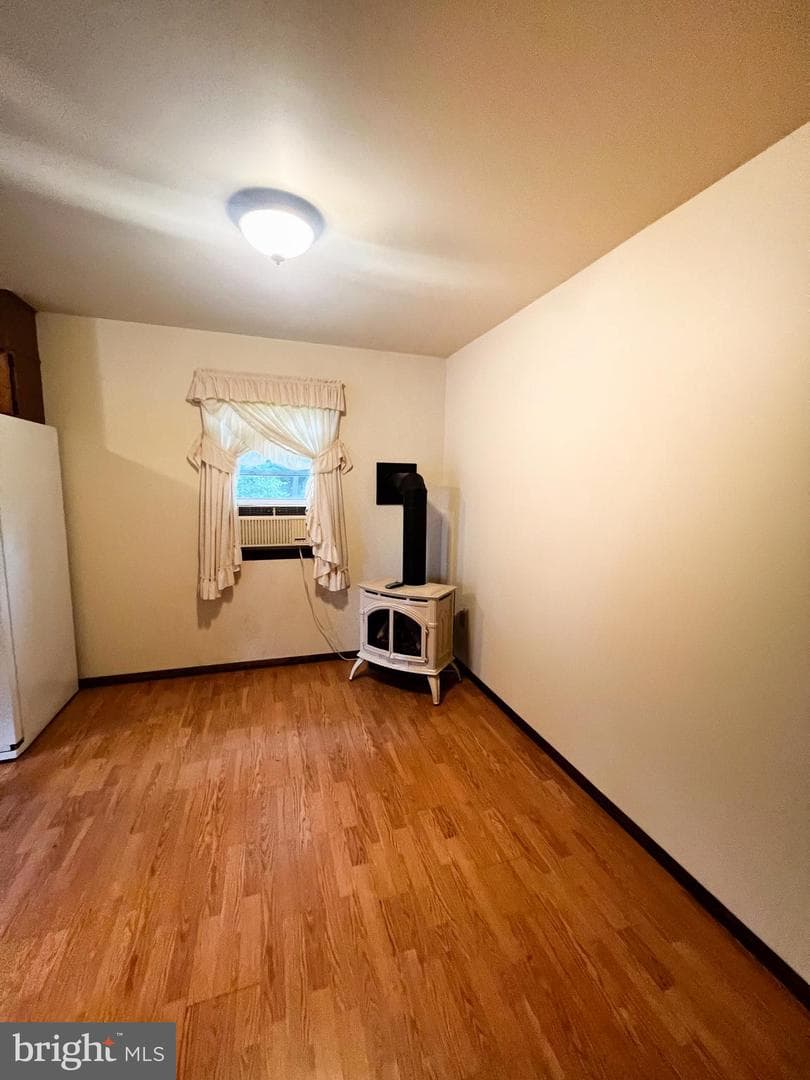 120 Liberty Lane photo 9