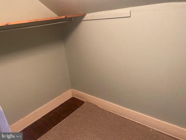 831 E Walnut Street photo 13