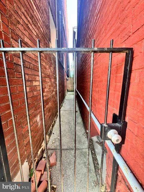 16 N Brown St photo 12