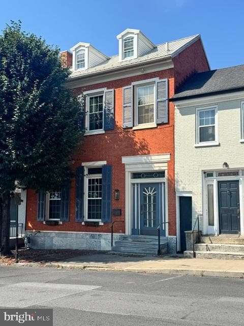 16 N Brown St, Lewistown