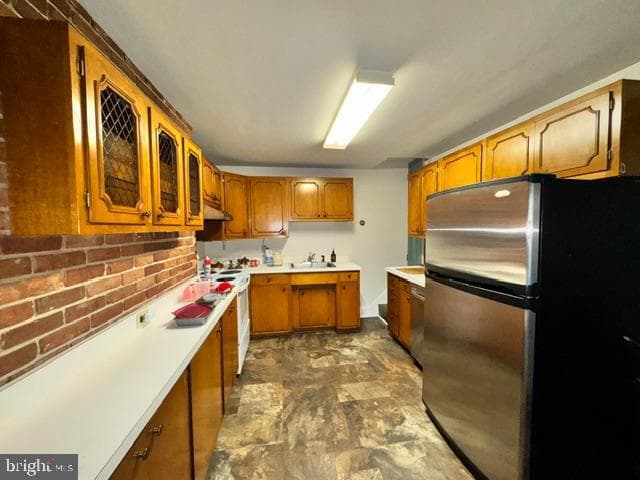 16 N Brown St photo 56