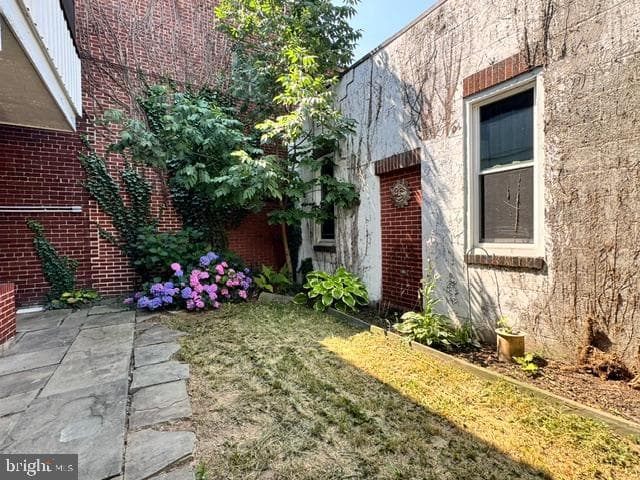 16 N Brown St photo 90