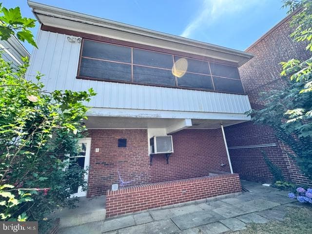 16 N Brown St photo 91