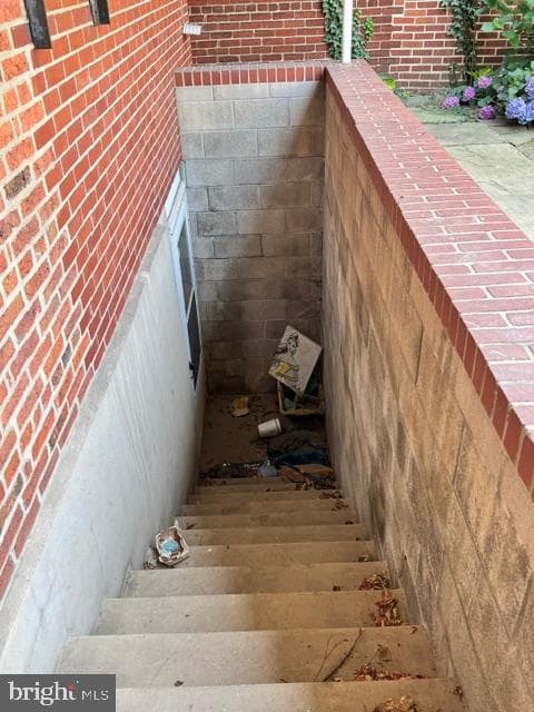 16 N Brown St photo 92