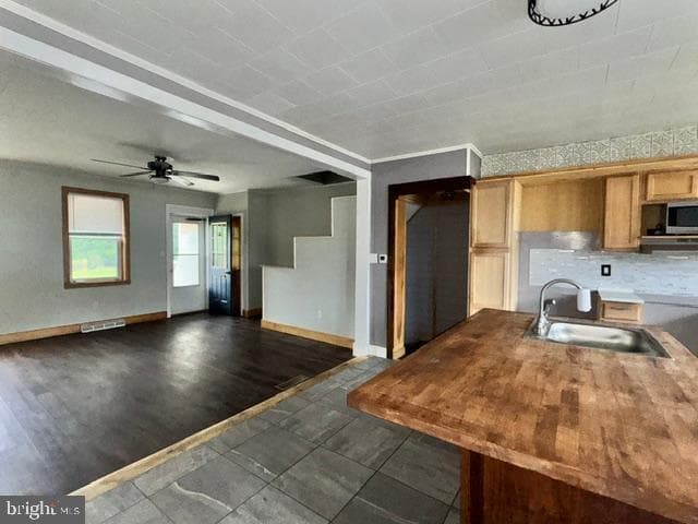 106 Delaware Ave photo 20