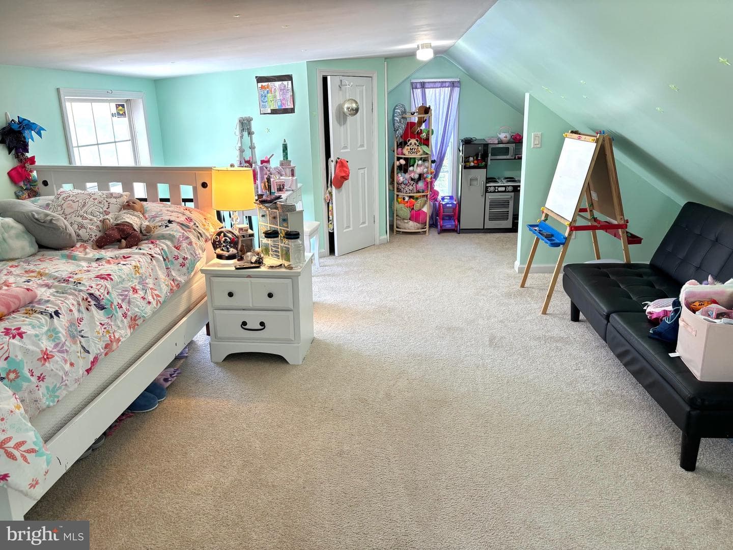 720 E Freedom Avenue photo 24