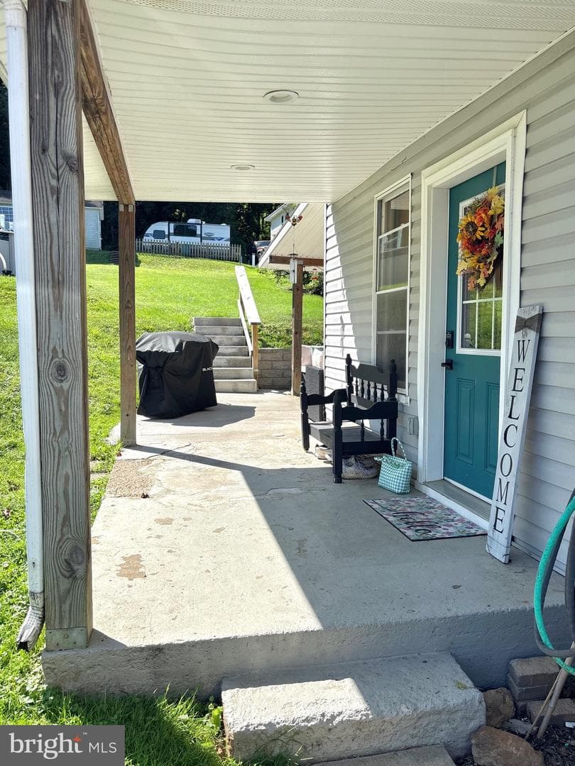 720 E Freedom Avenue photo 46