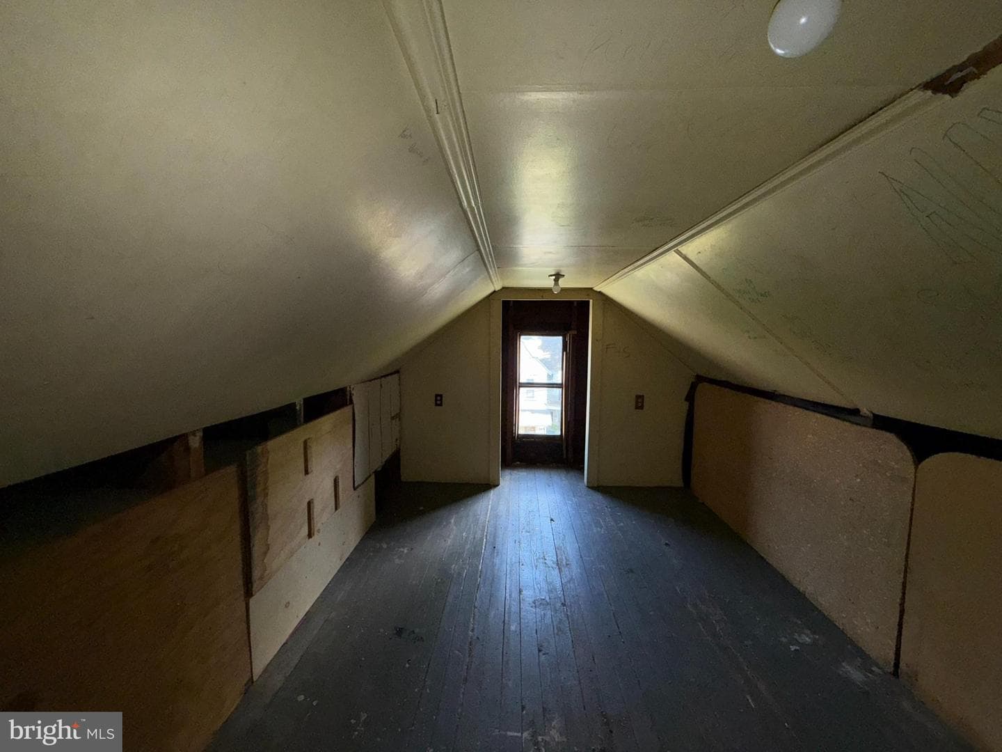 170 Elm Street E photo 14