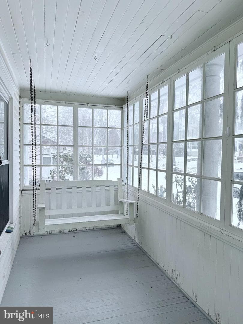 112 Pine Ave photo 2