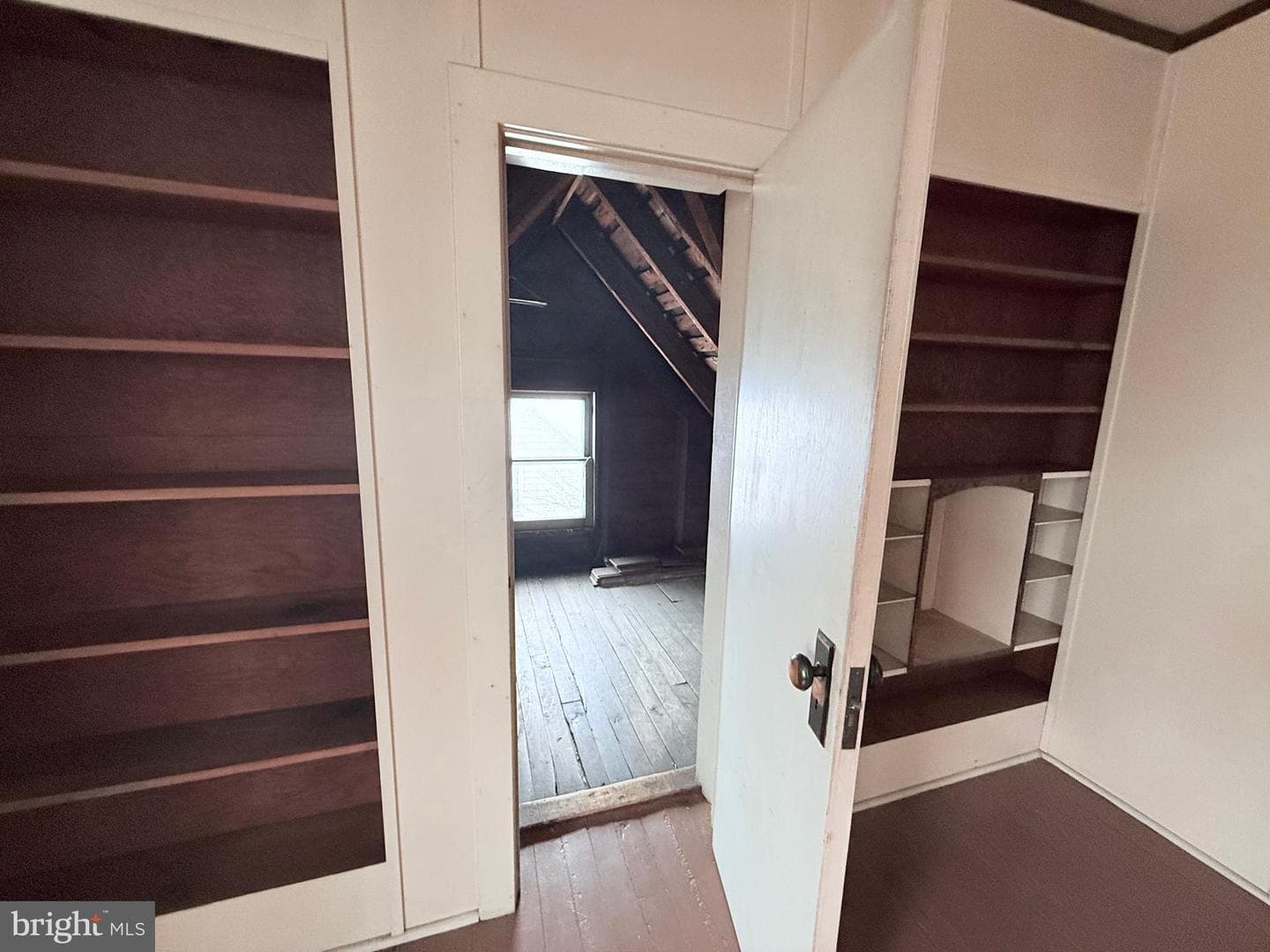 112 Pine Ave photo 23