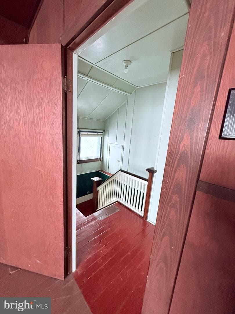 112 Pine Ave photo 27