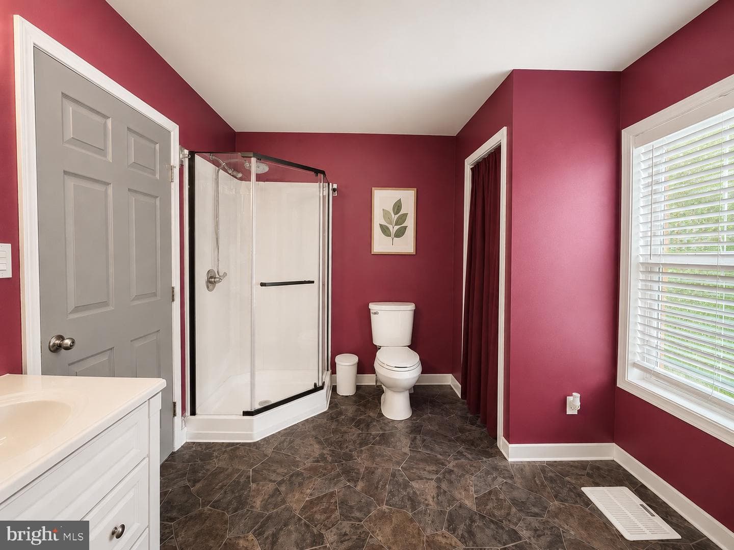 303 Flickerwood photo 15