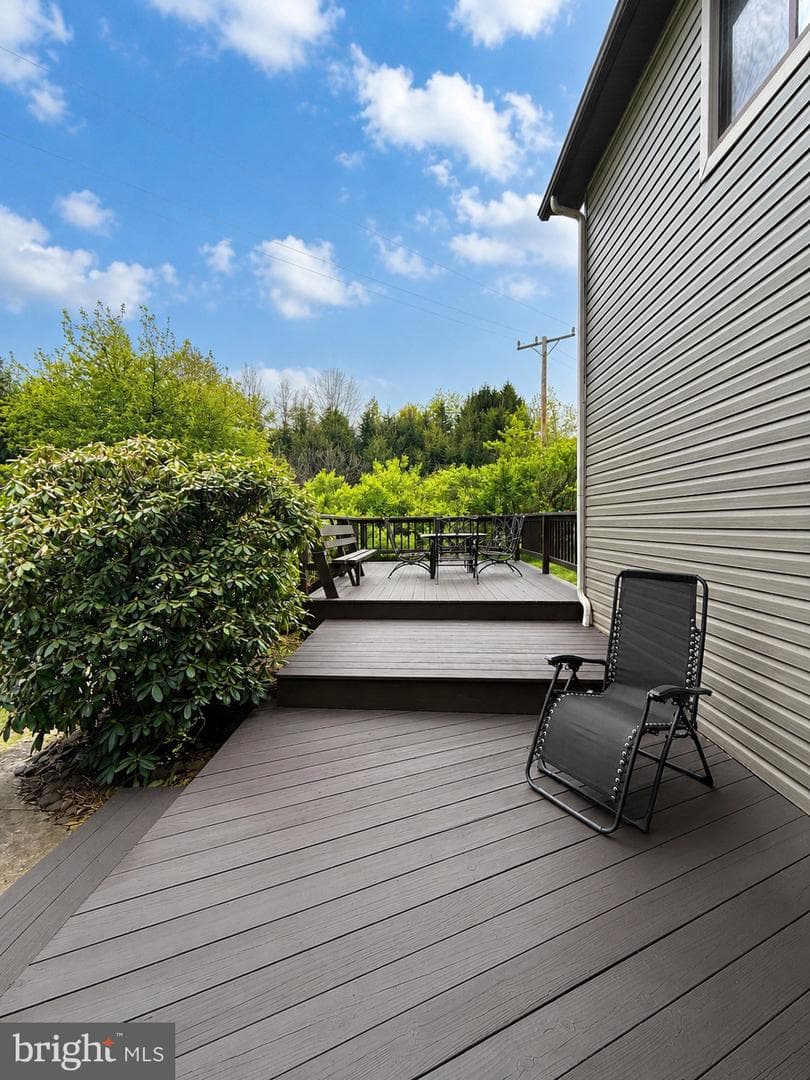 303 Flickerwood photo 21