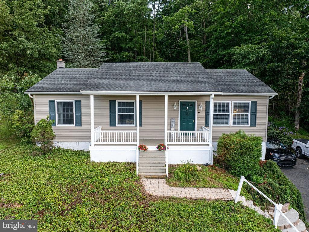 156 Columbia Hill Road photo 2