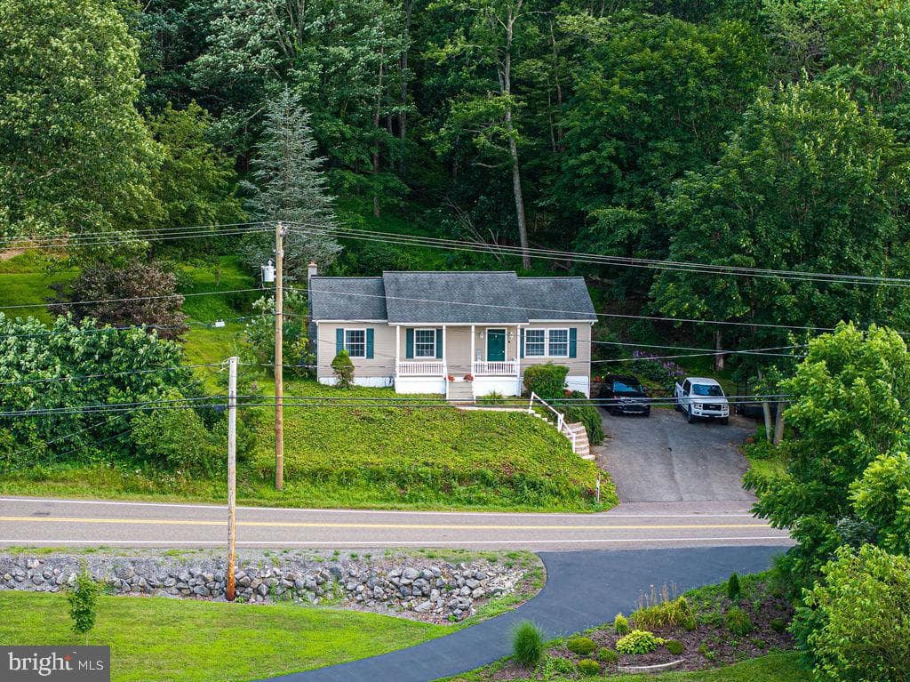 156 Columbia Hill Road photo 3