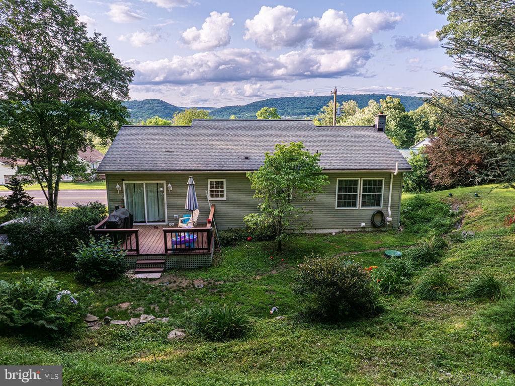 156 Columbia Hill Road photo 5