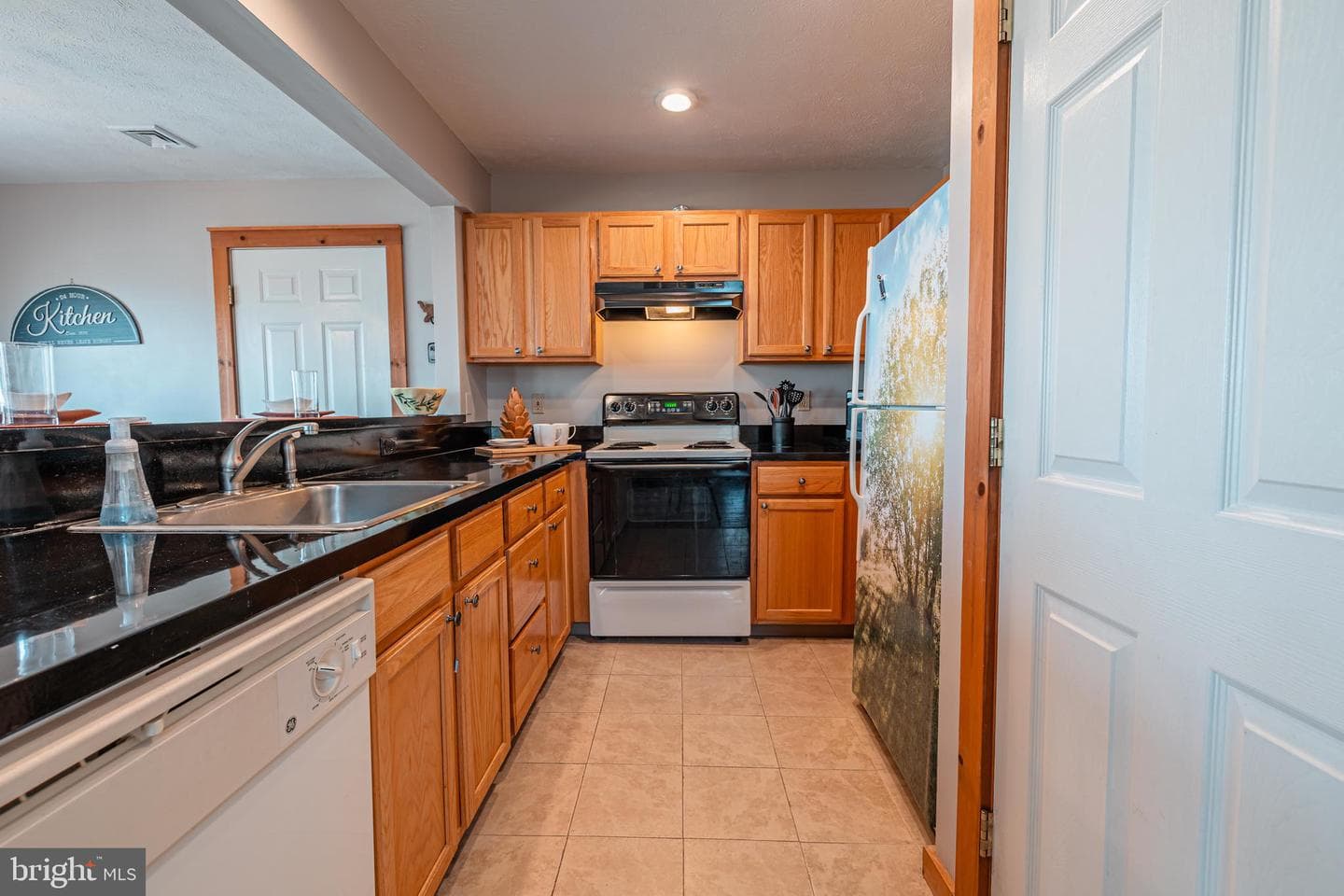 208 Sycamore Court photo 11