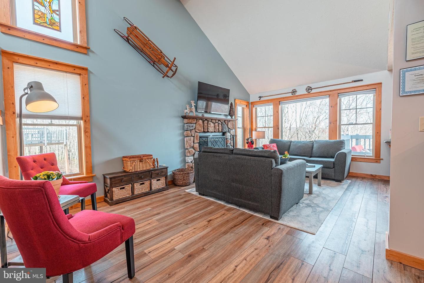 208 Sycamore Court photo 18