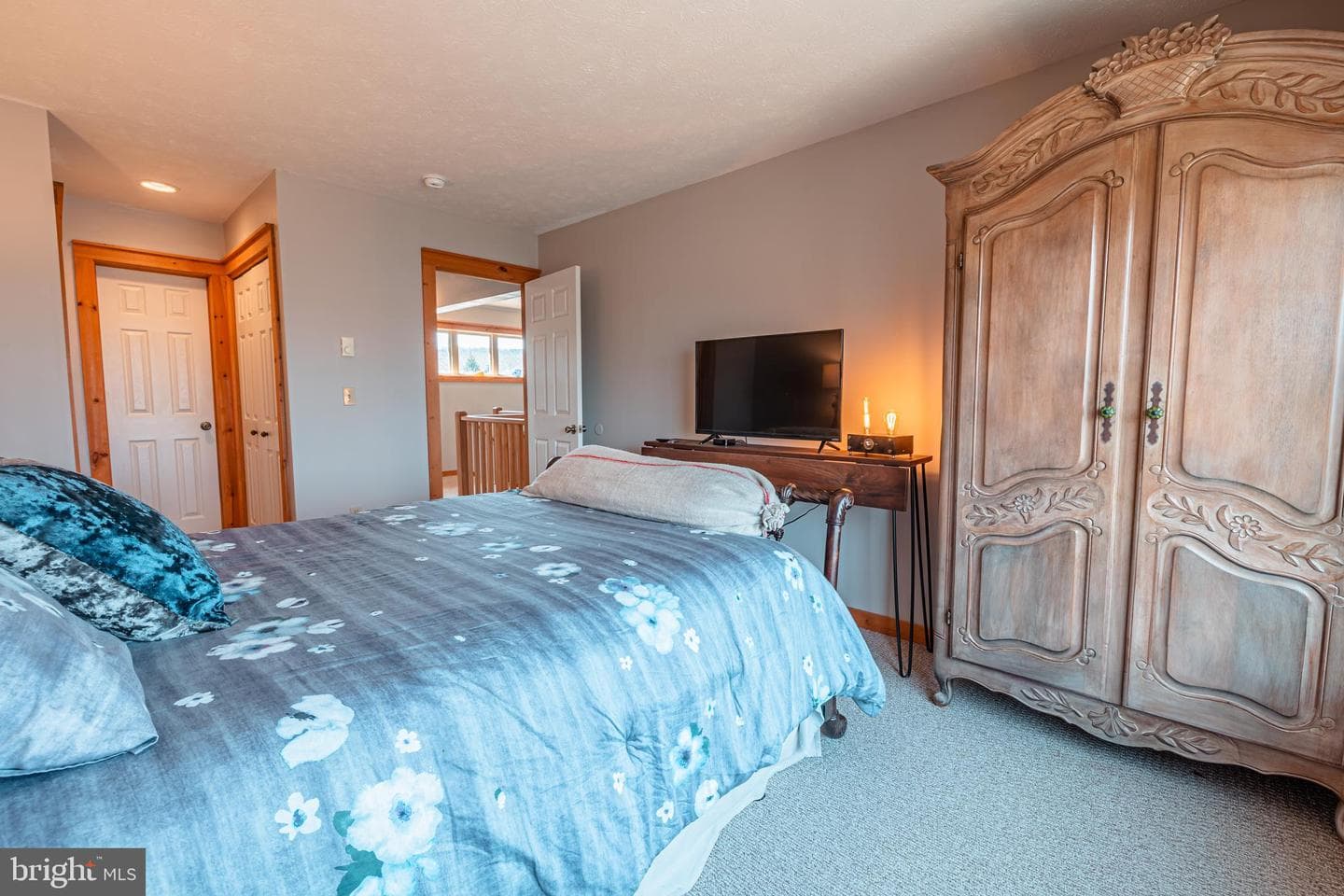 208 Sycamore Court photo 26