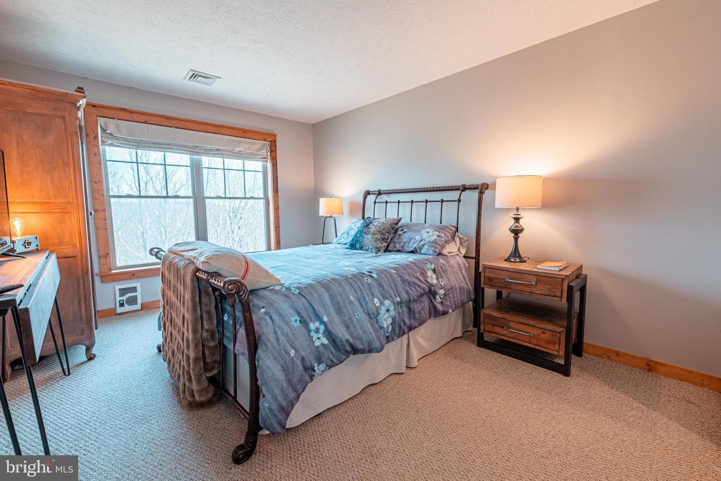 208 Sycamore Court photo 27