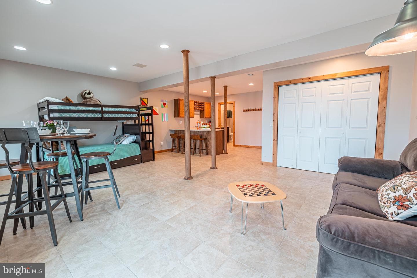 208 Sycamore Court photo 30