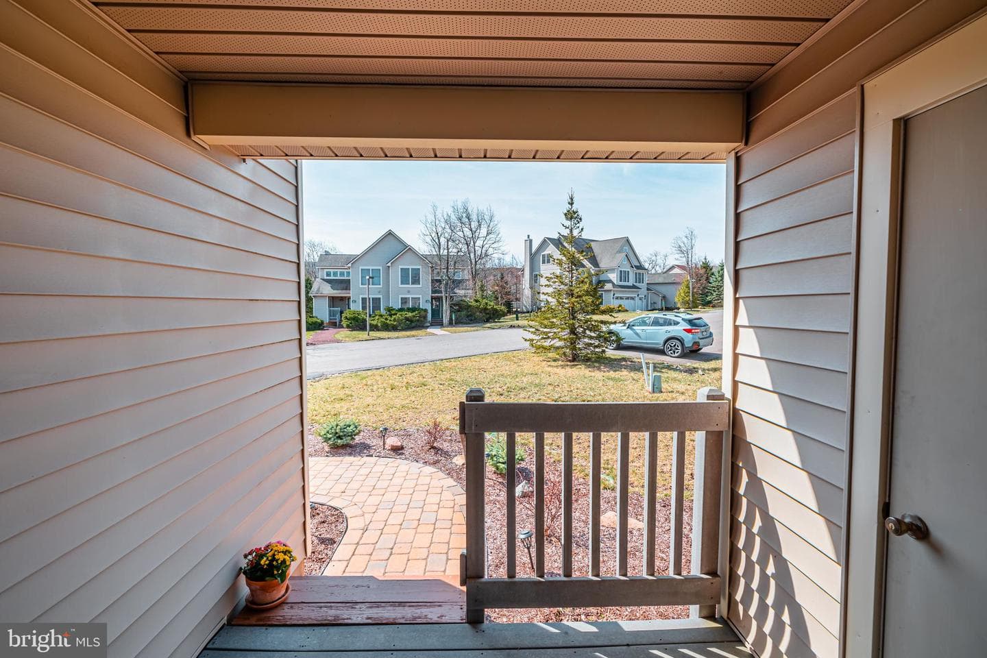 208 Sycamore Court photo 44