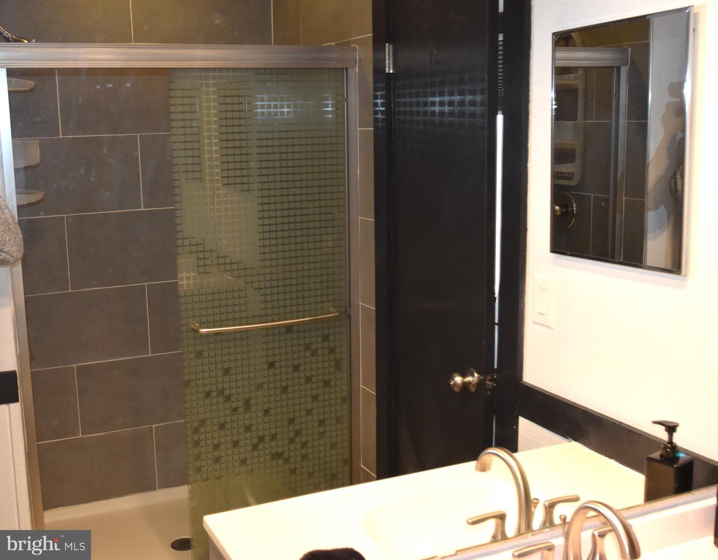 823 Crest Pines Ln photo 20