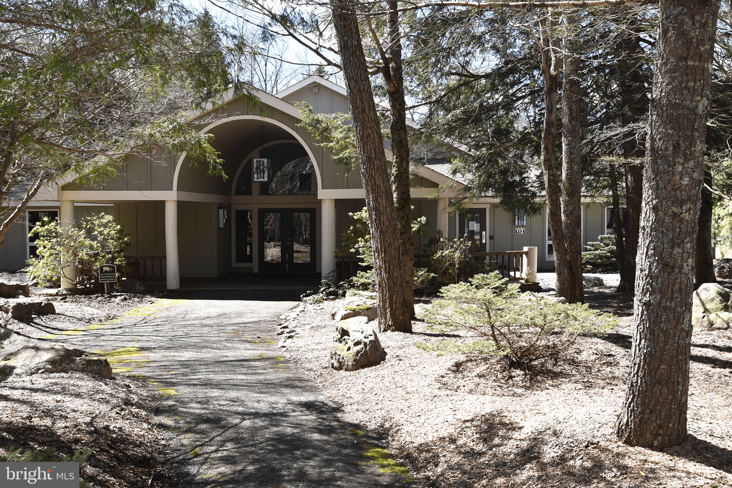 823 Crest Pines Ln photo 38