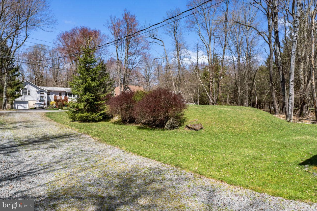166 Tepee Drive photo 5