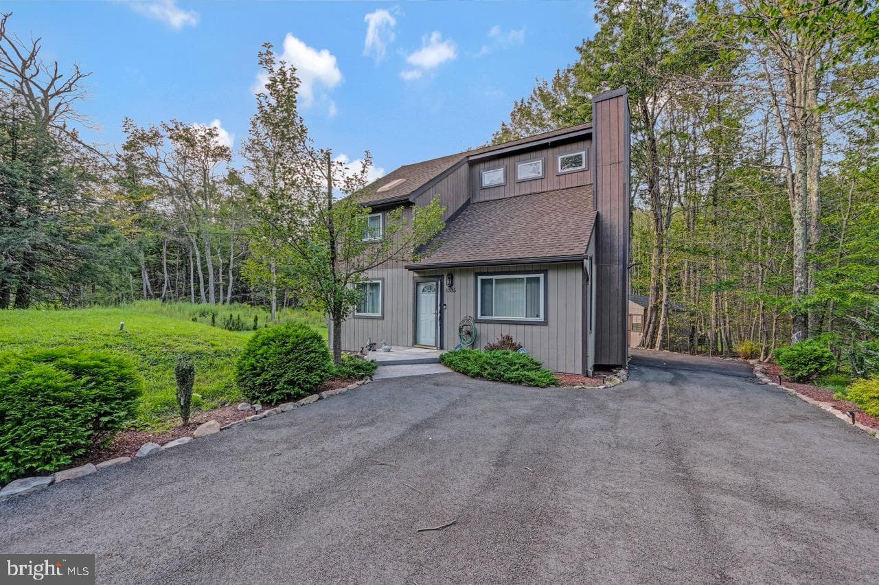 1335 Cambell Way photo 2