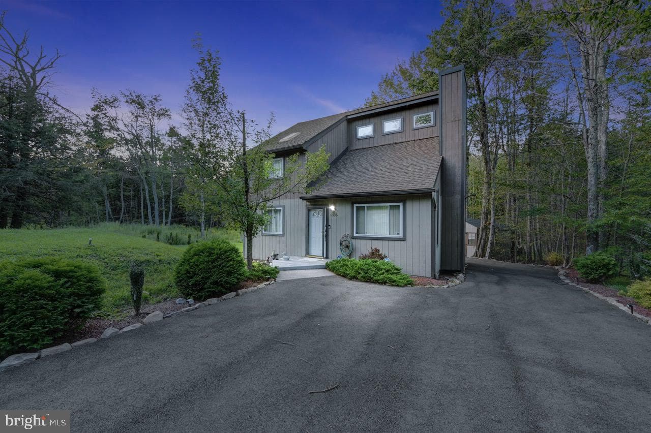 1335 Cambell Way photo 3