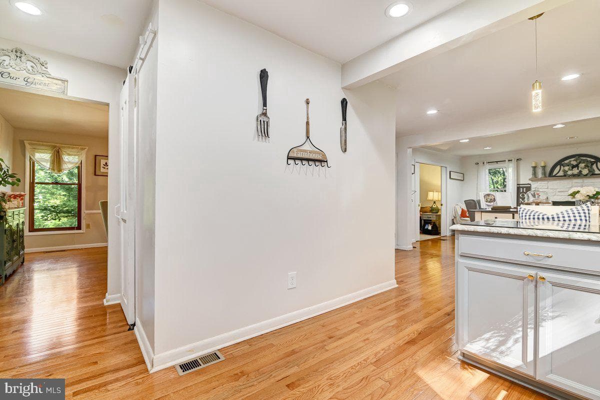 109 Woods Way photo 17