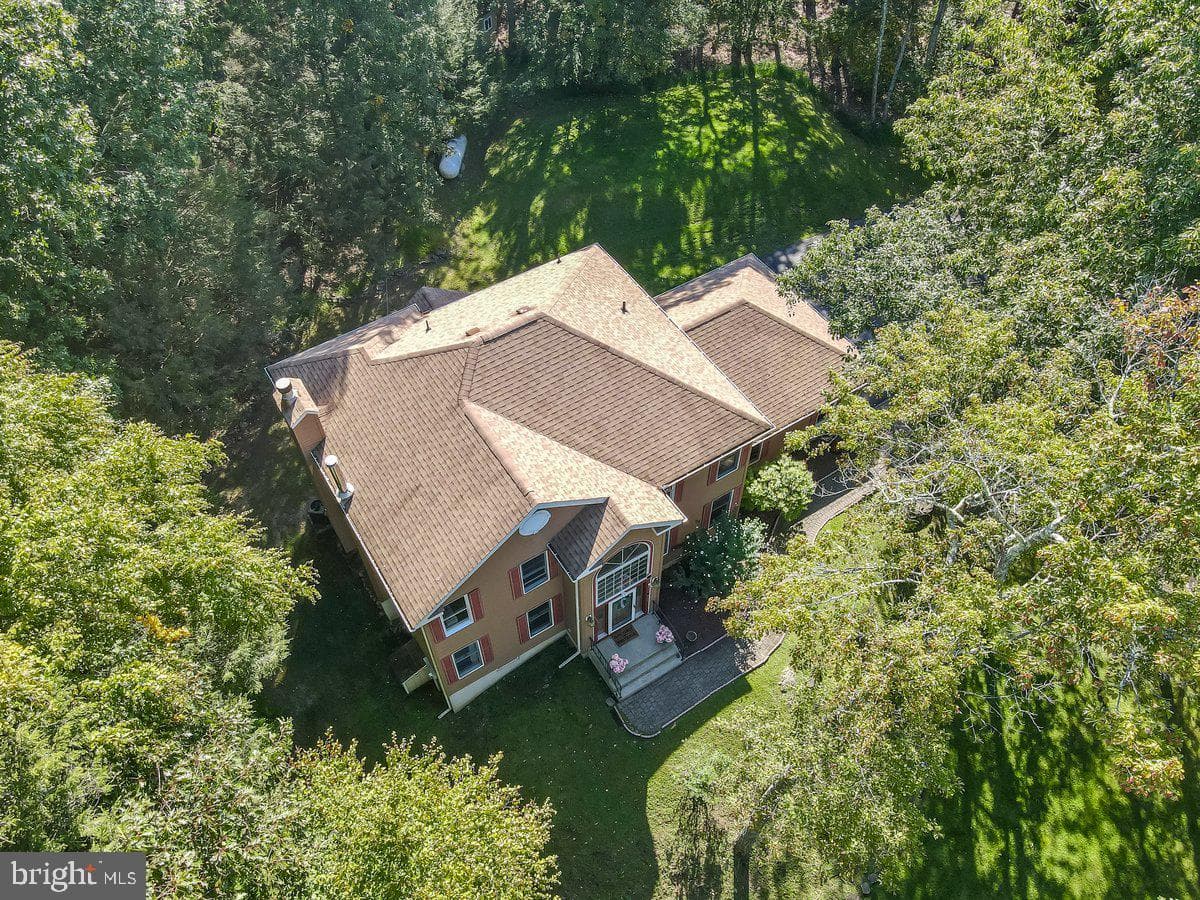 109 Woods Way photo 36