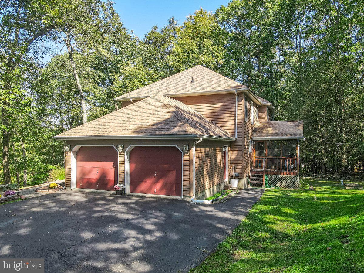 109 Woods Way photo 38