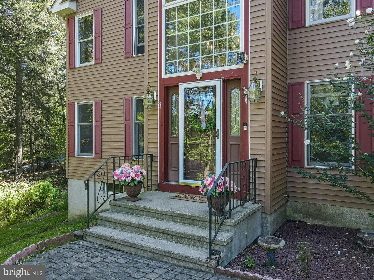 109 Woods Way photo 4