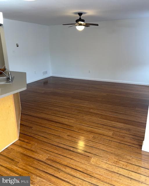 305 Victoria Way photo 11