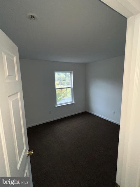 305 Victoria Way photo 17