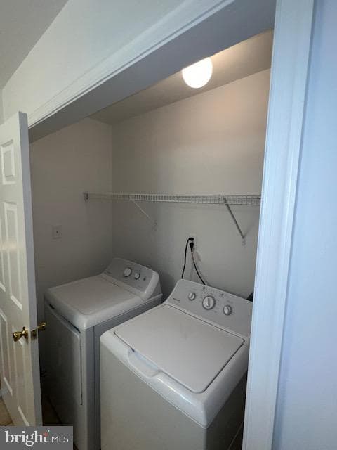 305 Victoria Way photo 21