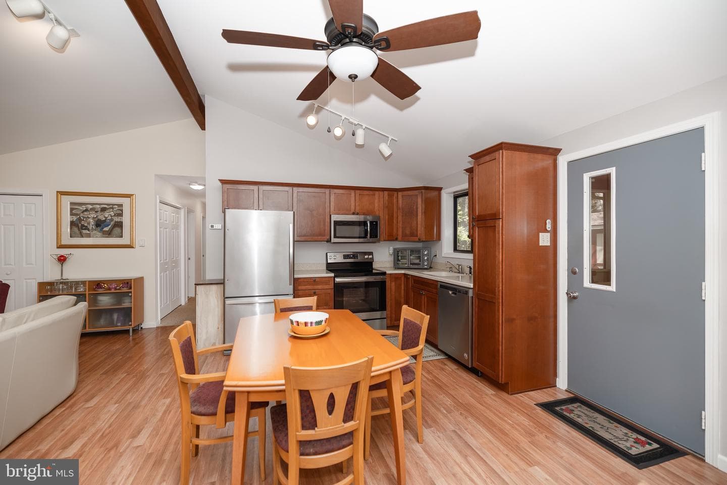 115 Maxatawny Drive photo 6